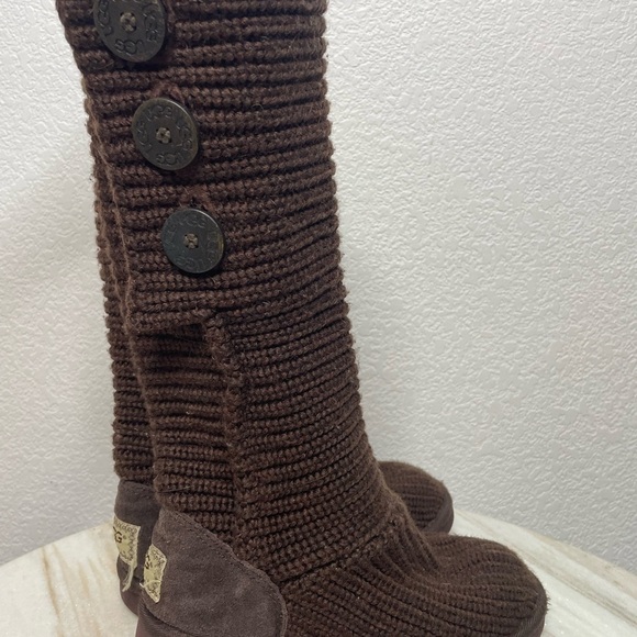 UGG boots knit Cardy classic women’s sz 5 style 5819 brown buttons - Picture 5 of 9